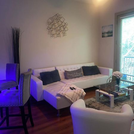 شقة 1Bd Gorgeous Loft In Buckhead Free Wi-Fi, Parking أتلانتا المظهر الخارجي الصورة