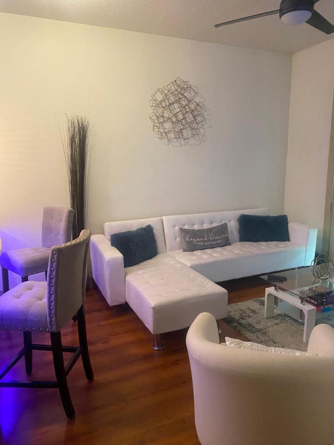 شقة 1Bd Gorgeous Loft In Buckhead Free Wi-Fi, Parking أتلانتا المظهر الخارجي الصورة