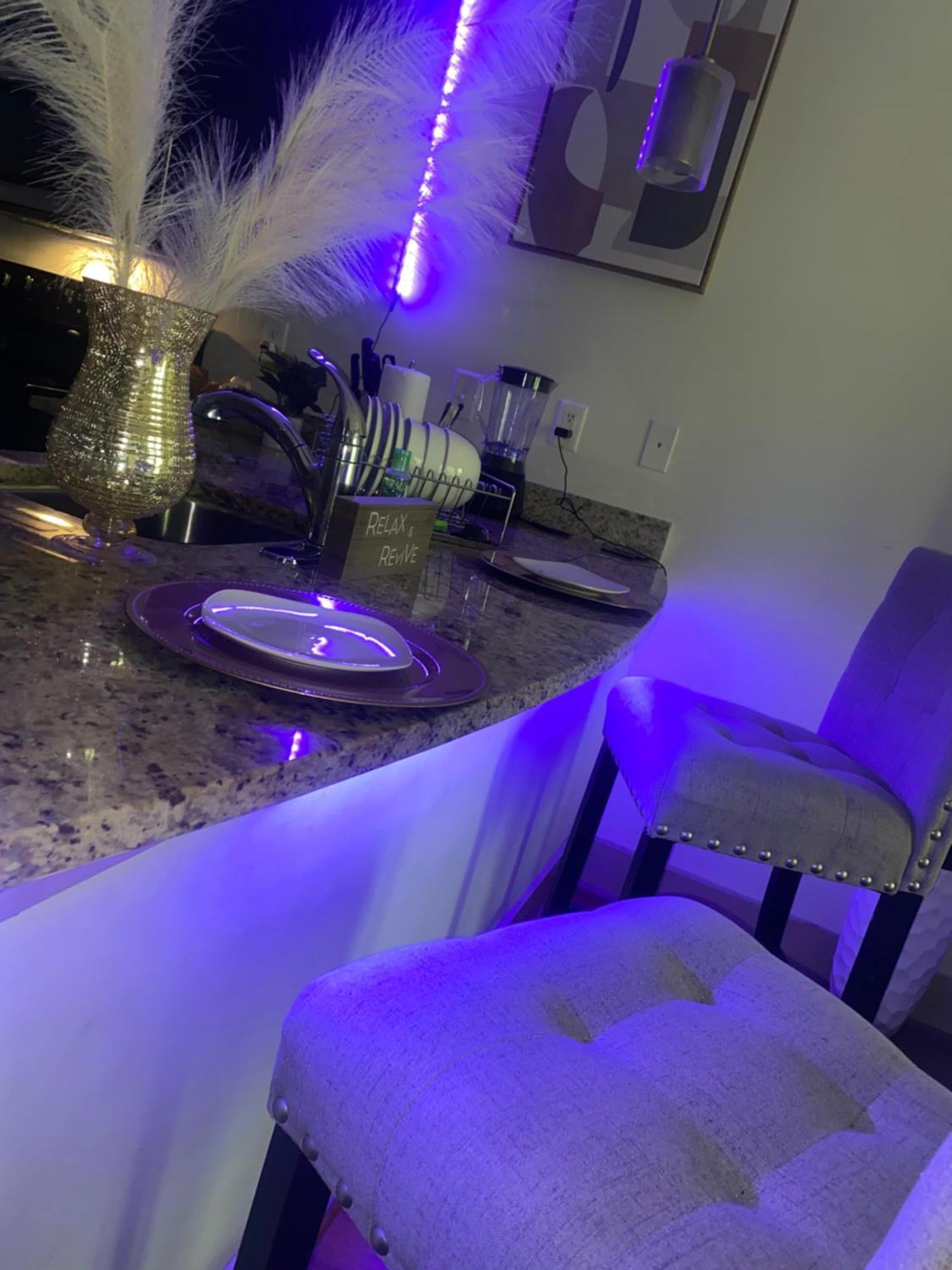 شقة 1Bd Gorgeous Loft In Buckhead Free Wi-Fi, Parking أتلانتا المظهر الخارجي الصورة
